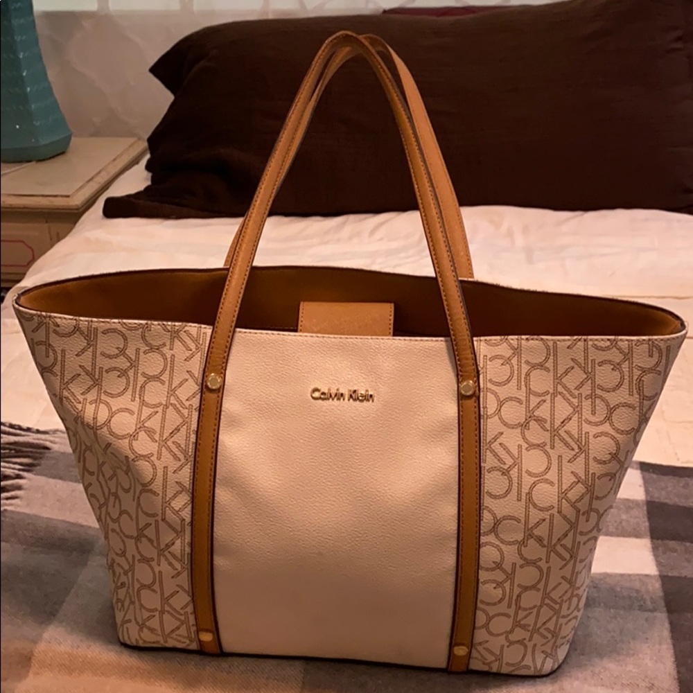 White Calvin Klein purse